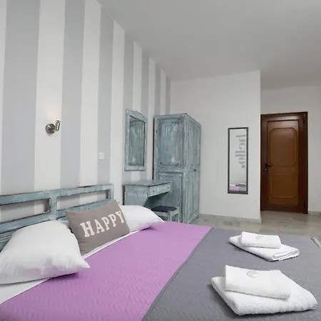 מלון דירות Tasos 3*