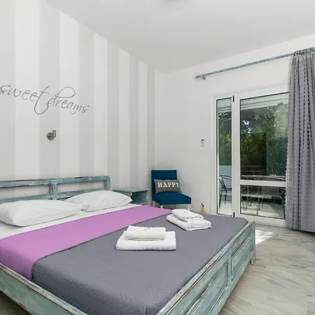 Oziomari Suites 3*