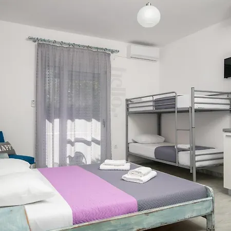 Hotel de apartamente Oziomari Suites 3*