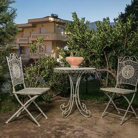 Oziomari Suites Hotel de apartamente Chrysi Ammoudia