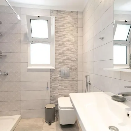 Oziomari Suites Hotel de apartamente 3*