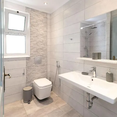 Oziomari Suites Hotel de apartamente 3*
