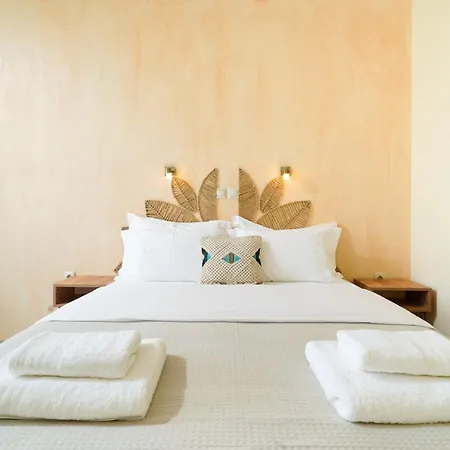 شقة فندقية Oziomari 3*
