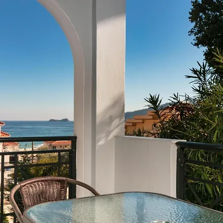 Oziomari Suites 3* Chrysi Ammoudia