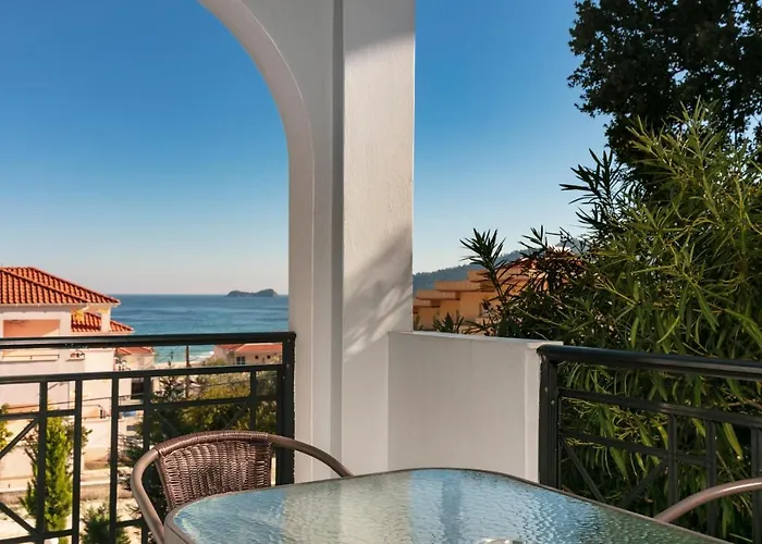 Tasos 3* 克里斯阿穆迪亚