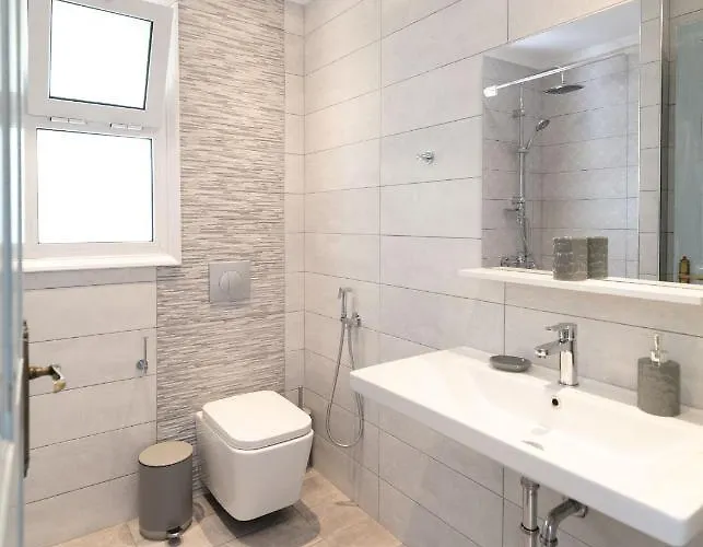 Tasos 公寓式酒店 3*