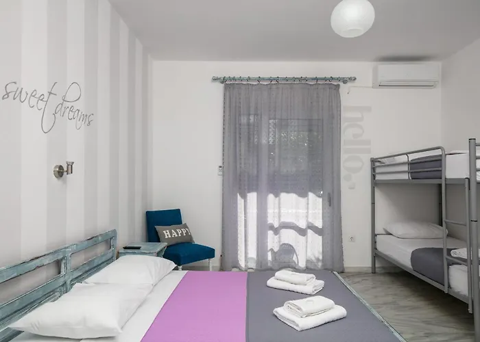 Tasos 公寓式酒店 3*