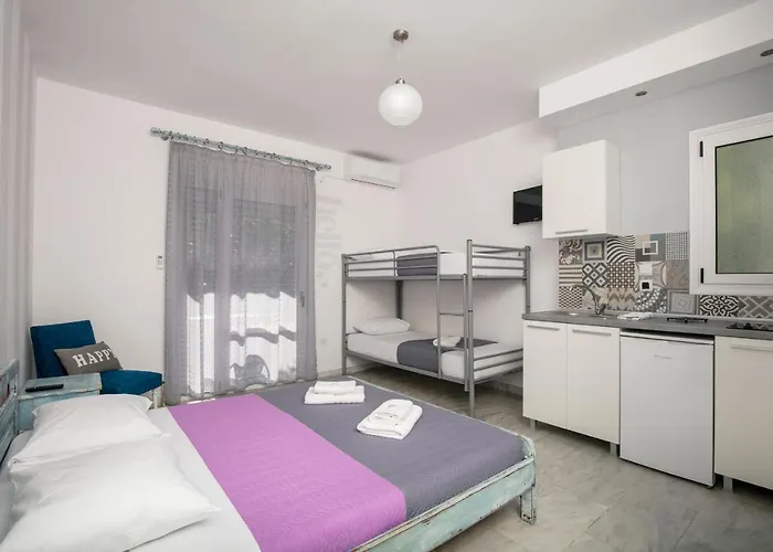 Tasos 3* 克里斯阿穆迪亚